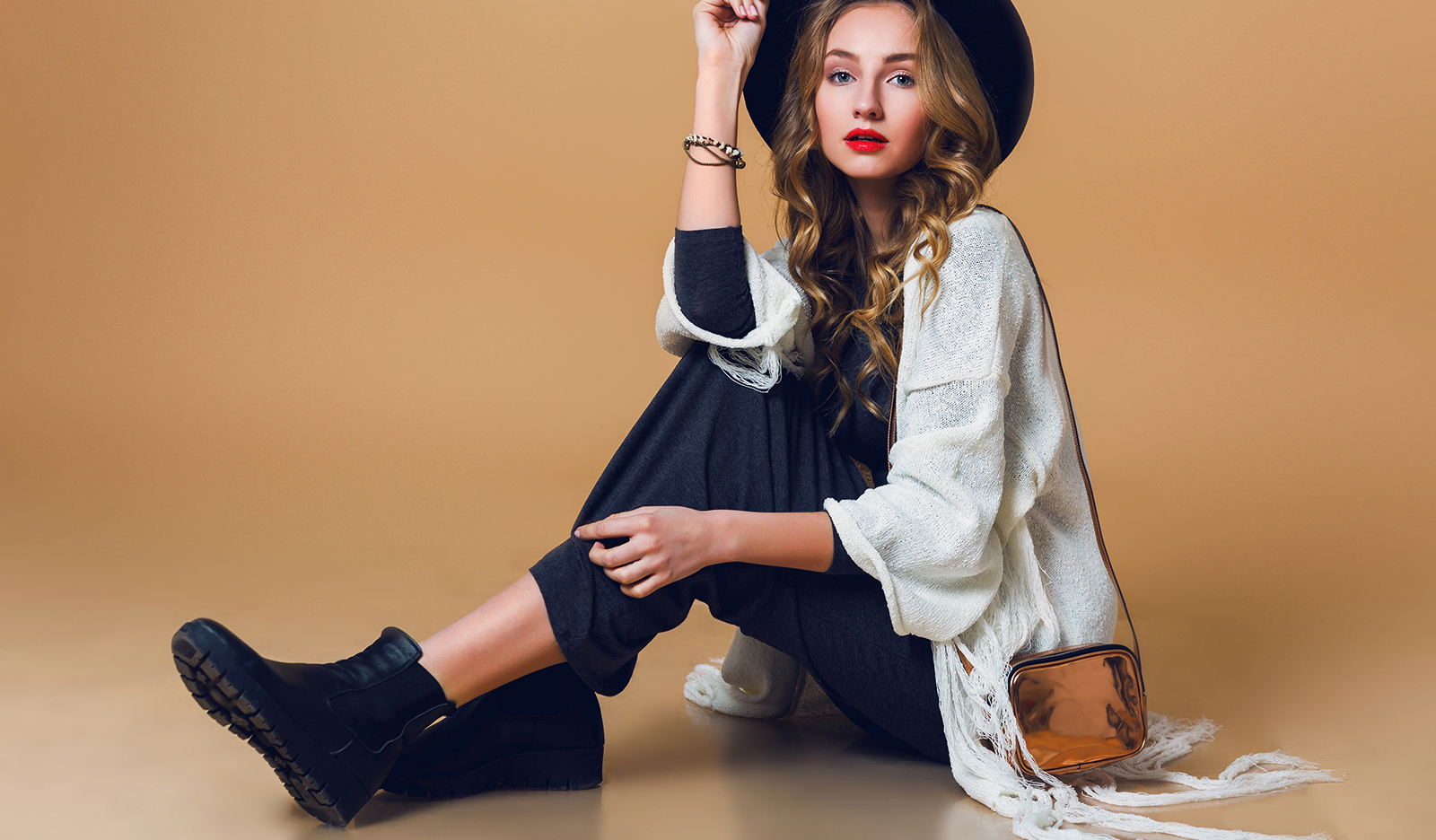 The origin of Fashion is from the year 1826. Probably everyone believes Charles Frederick. The origin of Fashion is from the year 1826. Probably everyone believes Charles Frederick.